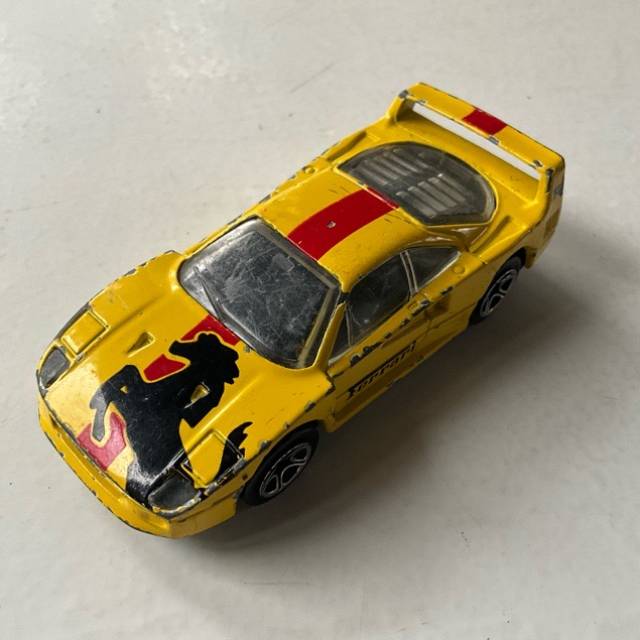 MB 1988 - Super Cars Ferrari F40 Yellow (RARE)