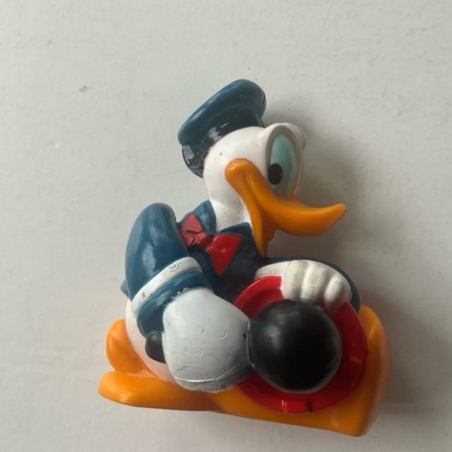 1986 Donald Duck - Hard Plastic - Disney