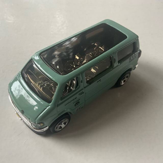 HL Dodge Van Green (Moon Eyes) GRX21 2020 Ma...
