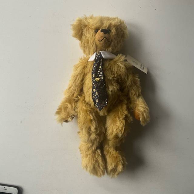 New Zealand Millennium Bear - Tyler No 18: 1...