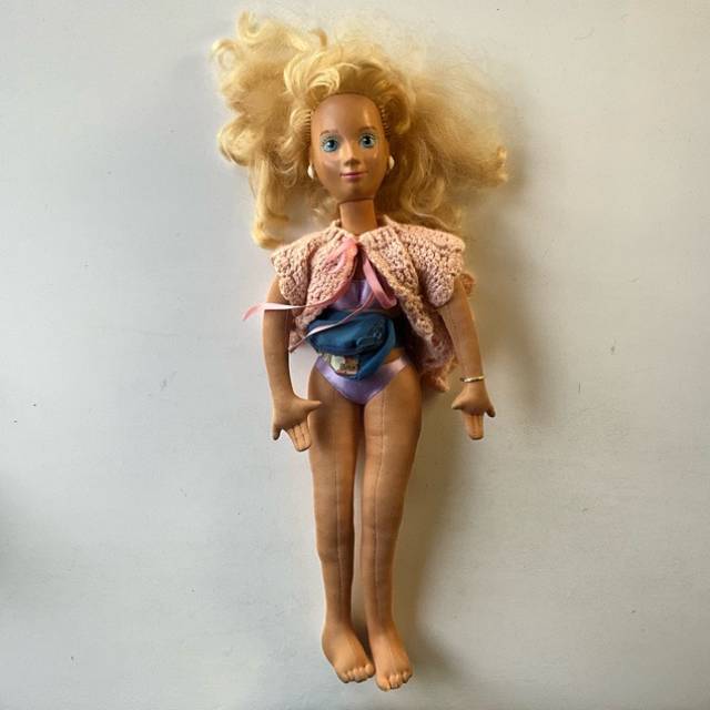 1986 Mattel HOT LOOKS Doll (43cm Height)