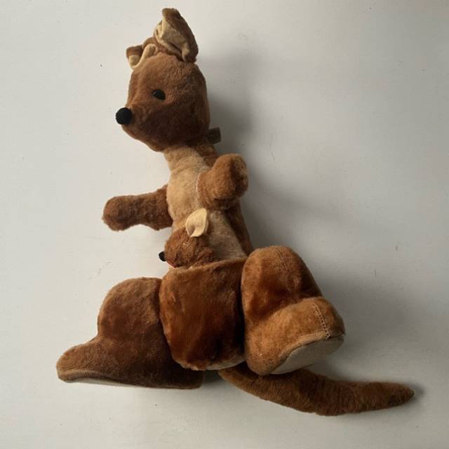 TRIANG NZ (PANMURE) Winnie The Pooh (Roo) 42...