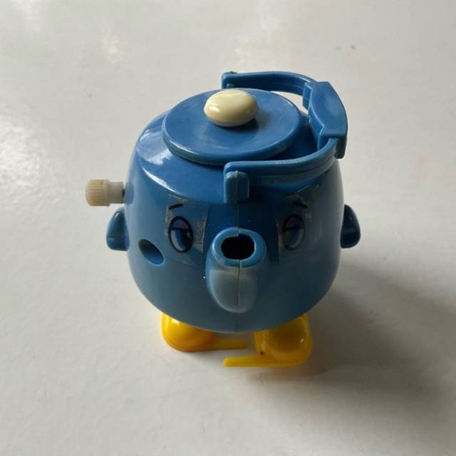 Wind Up Kettle (Working) HONG KONG No 820