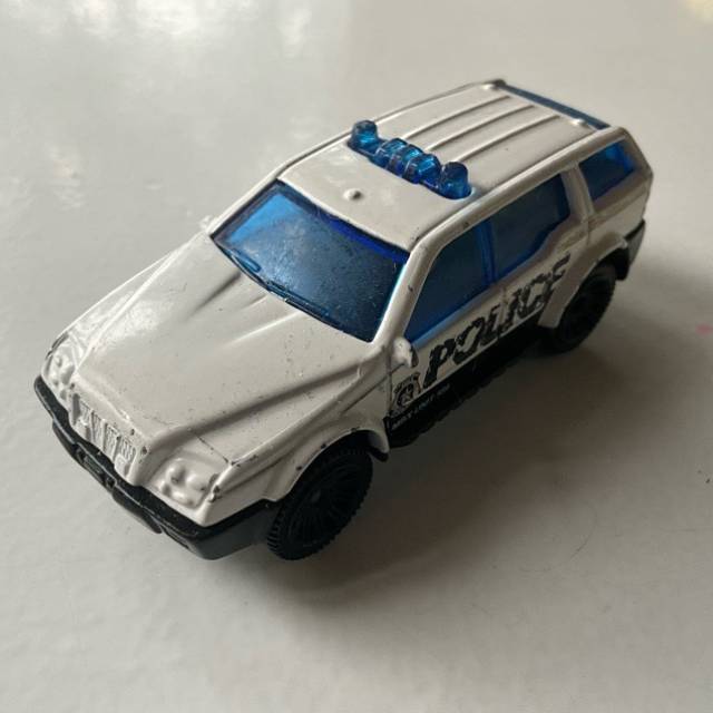 MB Sport SUV White POLICE MB668 2002
