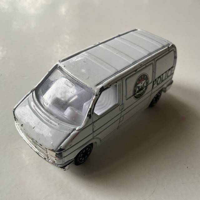 Welly - Chevy Van White (Police) No 99591