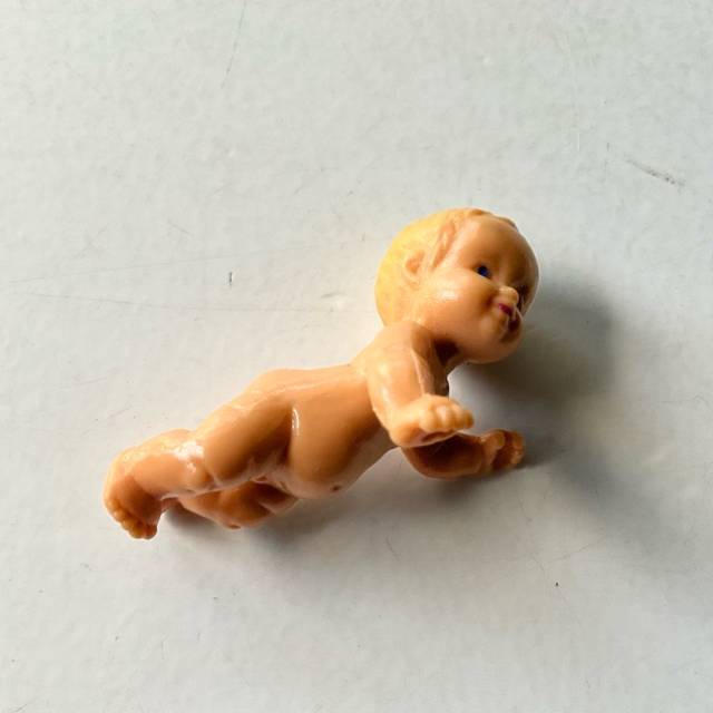 1985 BULLY BABY CRAWLING BABY Blue Eyes - Bl...