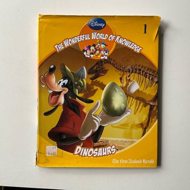 Disney - DINOSAURS (THE WONDERFULL WORLD OF...