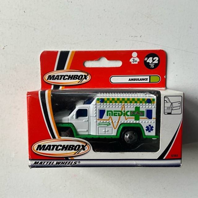 MB 42 AMBULANCE (Medic) 2000 (LYL 220)