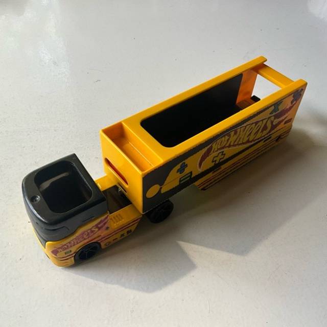 HL PENCIL PUSHER TRUCK Yellow 2016 Thailand