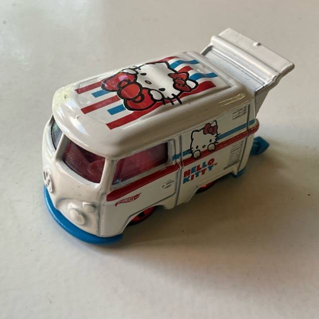 HL VW COMBI (Hello Kitty) White X1636 2012 M...