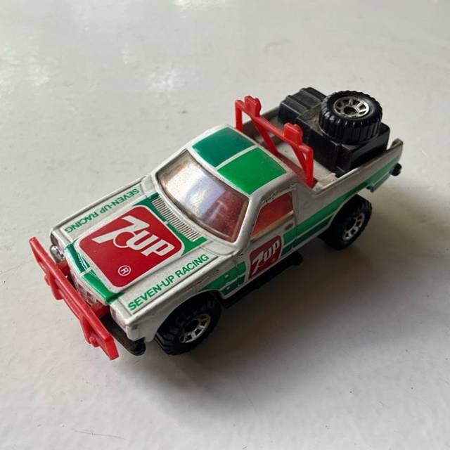 MB HOLDEN RUF TREK White (7up) 1977 (LYL 315)