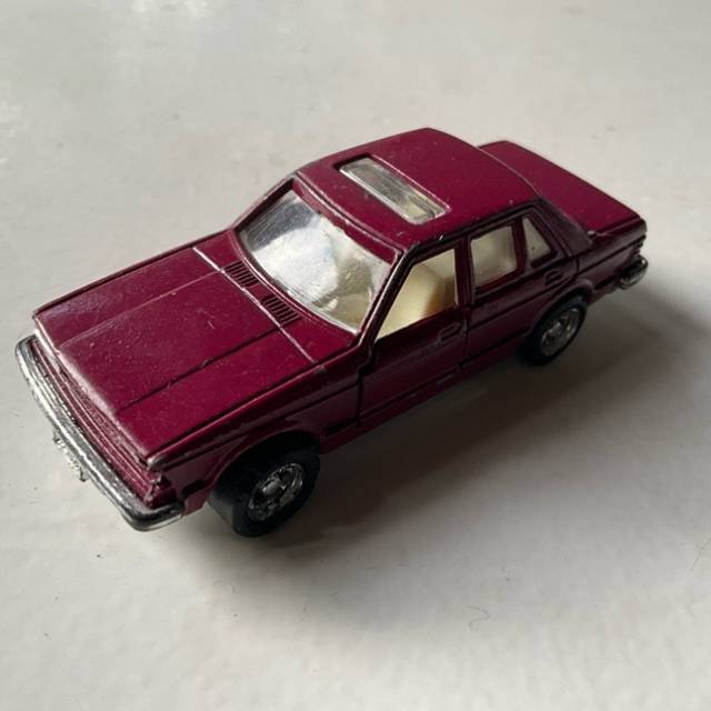 CF - NISSAN BLUEBIRD TURBO Maroon