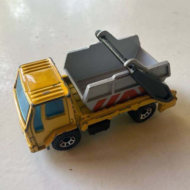 MB FORD CARGO TRUCK with Skip Bin 1986
