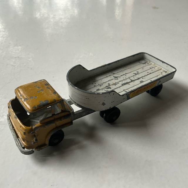 Fun Ho - No 22 Bedford Articulated Truck Yel...