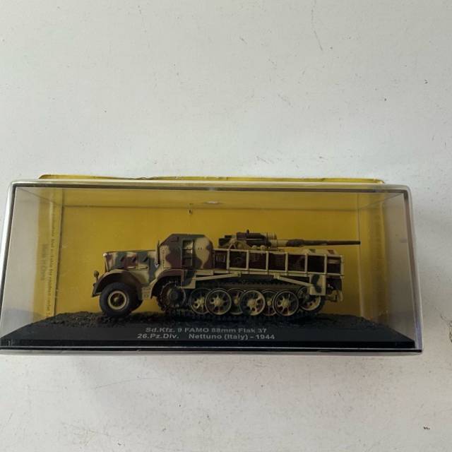 Tank - ARMOURED TRUCK Sd.Kfz. 9 FAMO 88mm Fl...