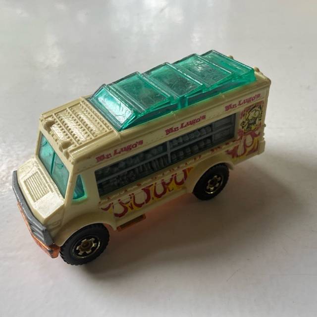 MB Food Truck MB889 White (Mr Lugo’s)