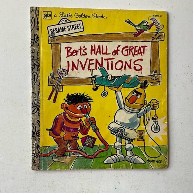 Golden Book - SESAME STREET - Bert’s HALL...