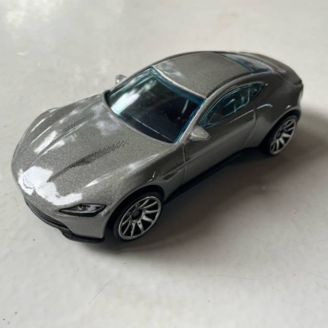 HL Aston Martin DB10 Silver 2015 Malaysia