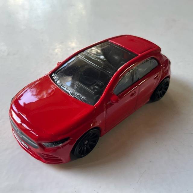 HL 2019 Mercedes-Ben A-Class Red FYB47 2018...