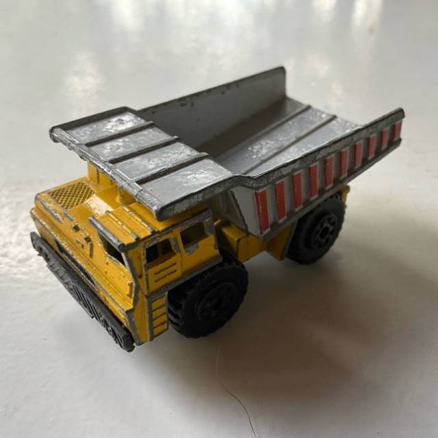 MB Dump Truck Silver and Yellow 1989