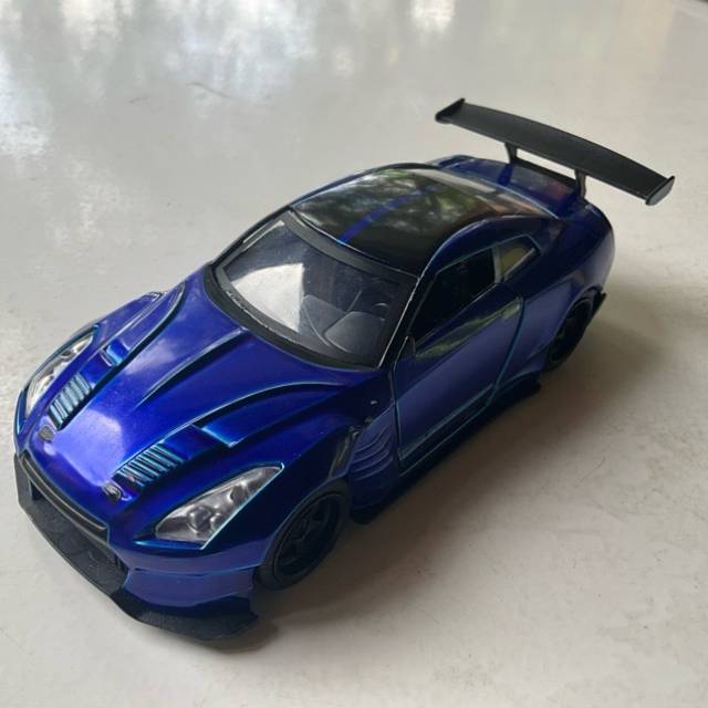 JADA - 2009 NISSAN SKYLINE GT-R (R35) 1 32 S...