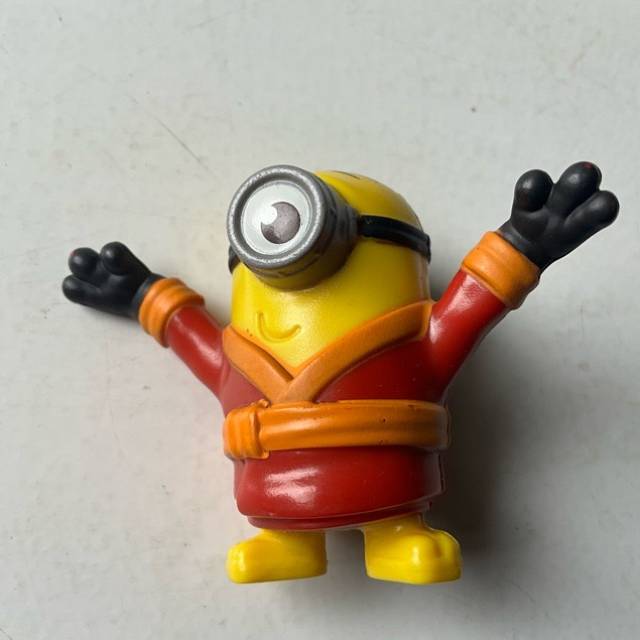 McDonalds - 2019 Minion’s Robe Minion - De...