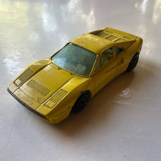 Ferrari GTO Italy 143 Yellow Burago Diecast...