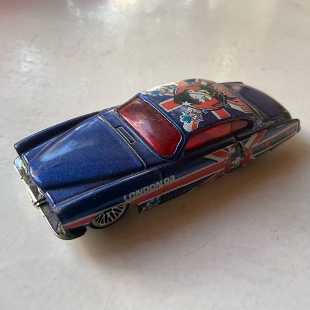 HL ROLL PATROL UK LONDON 03 FISHD CHIPD 2002...