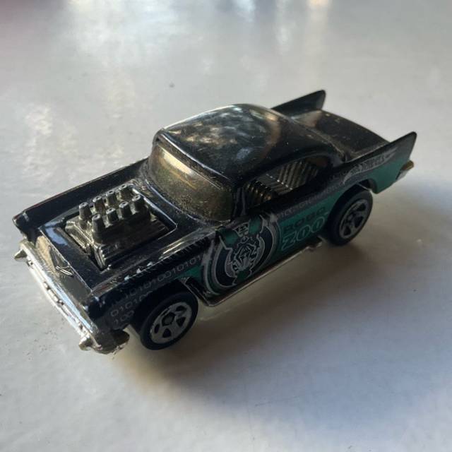 HL ‘57 CHEVY ROBO ZOO - Black Green 1976 M...