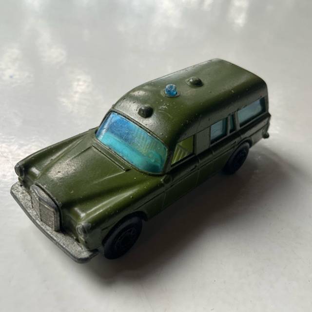 MB SUPERFAST MERCEDES BENZ BINZ AMBULANCE AR...