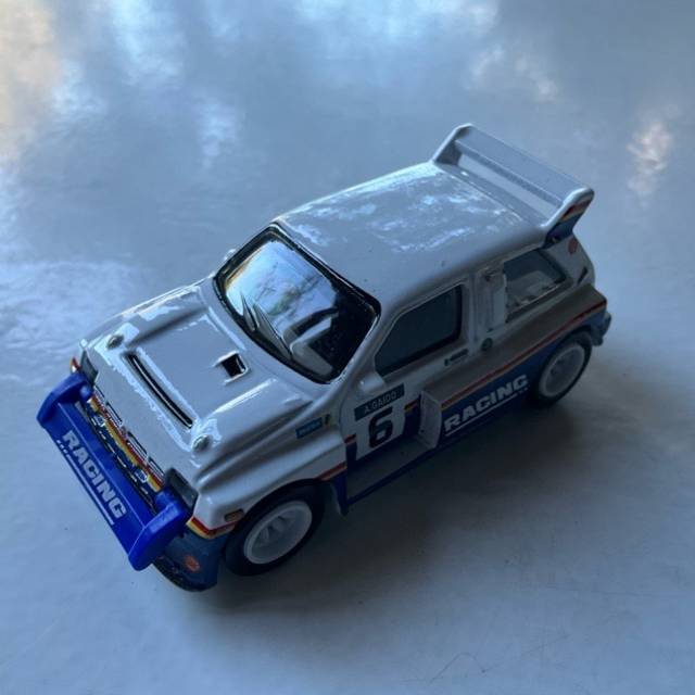 HL Premium MG METRO 6R4 White (6) HCR29 2021...