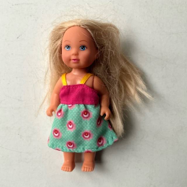 Barbie little sister doll by Simba