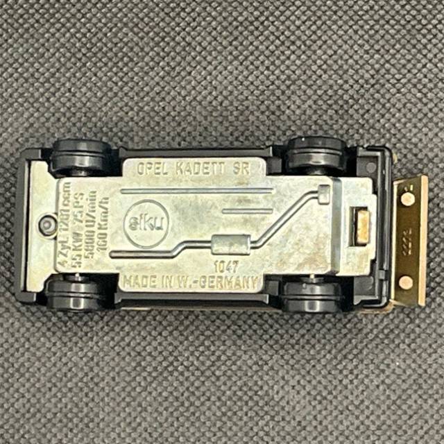 vintagetoy_54672.jpg