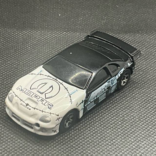 HL First Editions Dodge Neon MOPAR 2003 Mala...