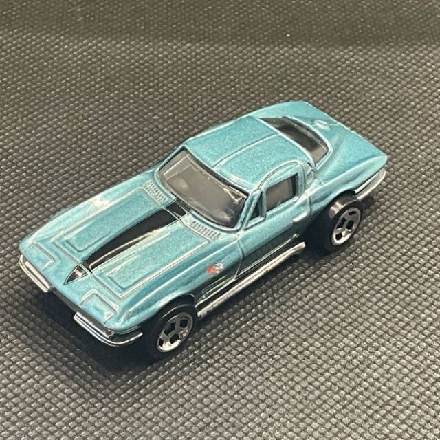 HL Corvette 70 Series 64 CORVETTE STINGRAY B...