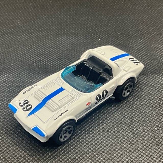 HL CORVETTE GRAND SPORT White (39) FYC55 201...