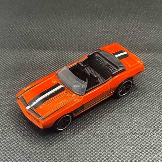 HL ‘69 CAMARO Convertible Orange 2006 Mala...