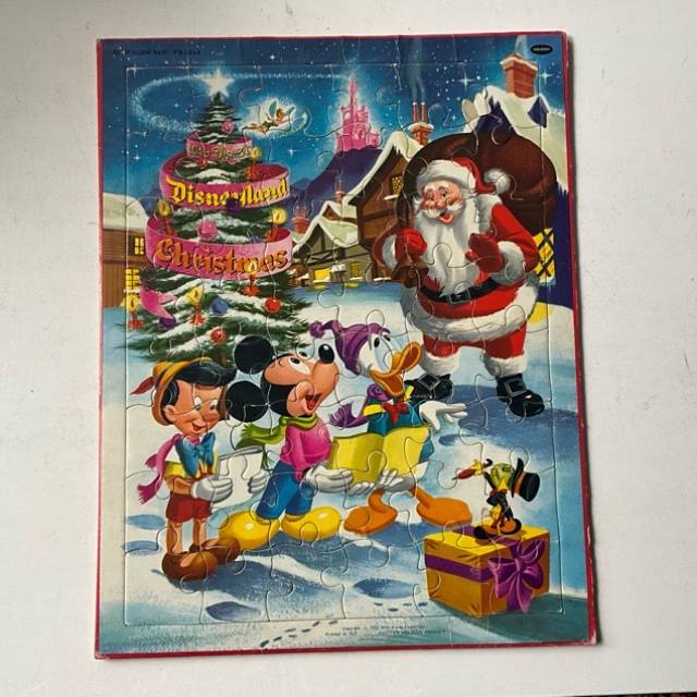 PUZZLE Disneyland Christmas NoJ42 HOLDSON 1957