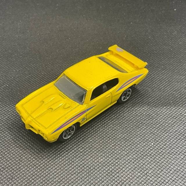 MB ‘70 Pontiac GTO Yellow 1998 China