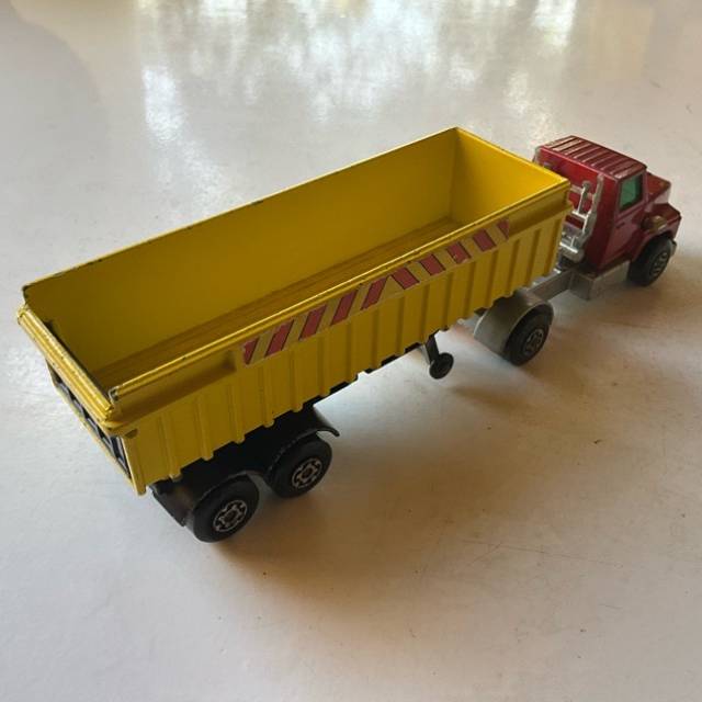 vintagetoy_58084.jpg