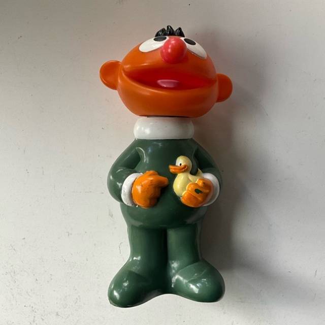 1994 Sesame Street Ernie and Rubber Ducky Bu...