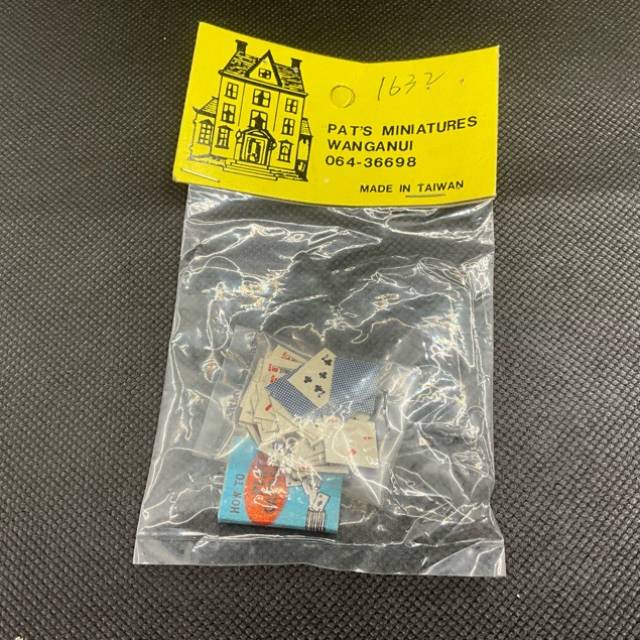 PAT’S MINIATURES Card Game Set