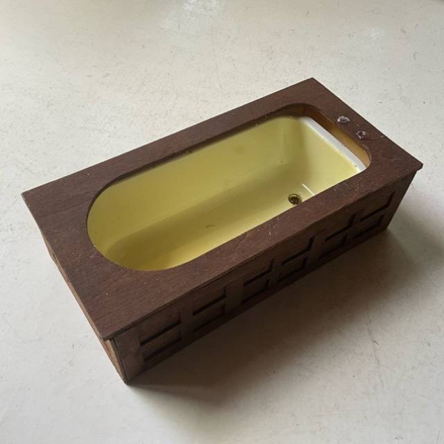 Miniature Dolls House Bath Tub