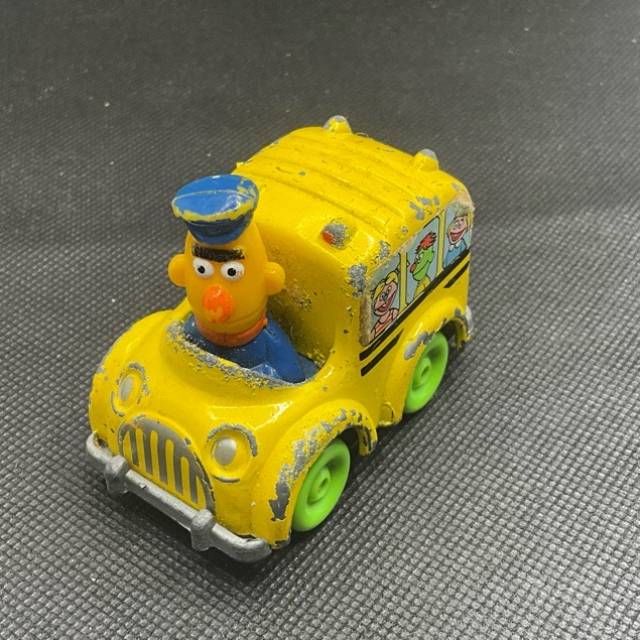 Playskool Sesame Street Bert School Bus Meta...
