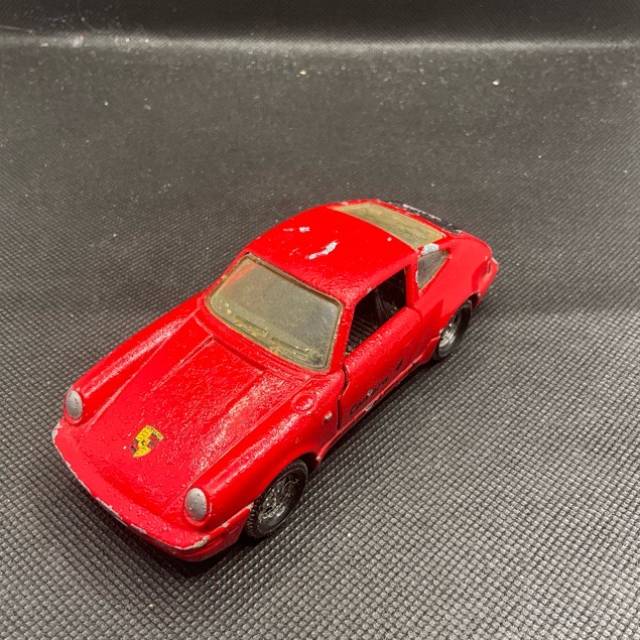 MB SUPER KINGS PORSCHE 911 CARRERA Red 1989
