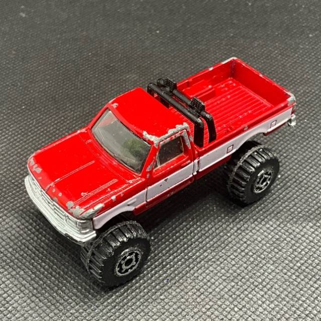 MB FORD F - 150 red 1993