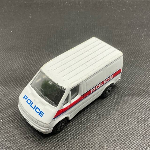 Corgi Ford Transit Police Van 91640