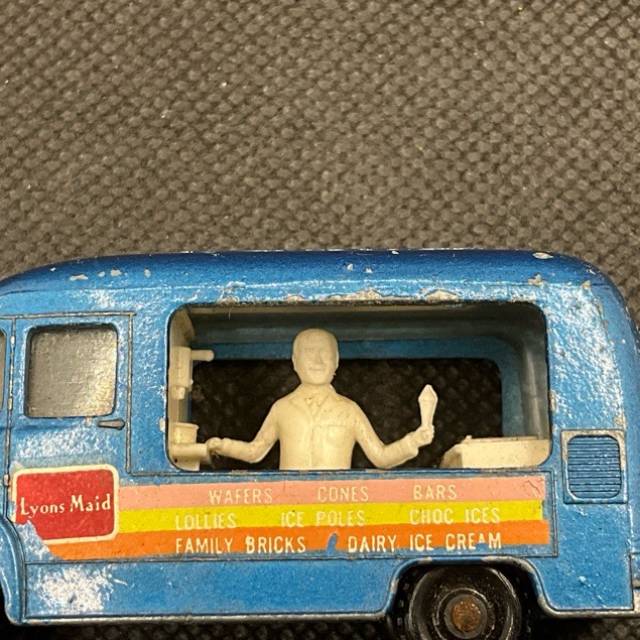 vintagetoy_60759.jpg