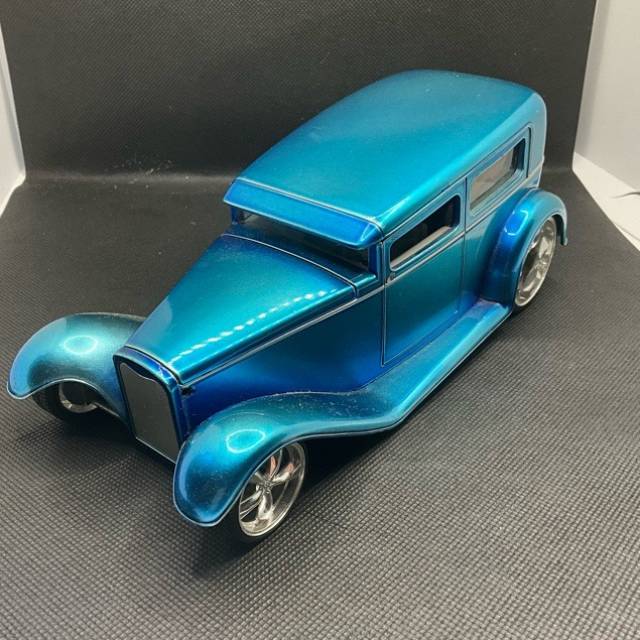 Jada Toys 1932 Ford hardtop 1 24 Scale
