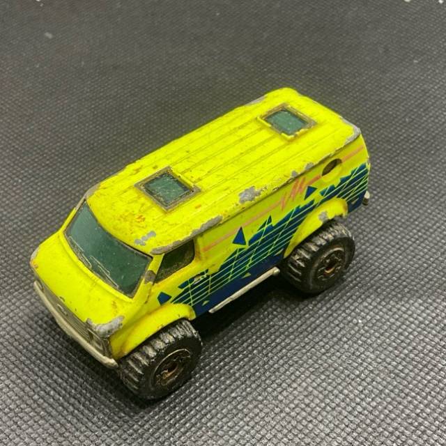 MB 4 x 4 CHEVY VAN Yelllow 1981